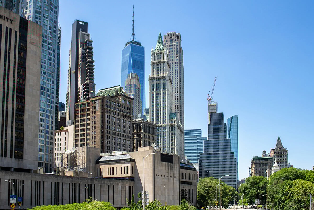 A photo of the NYC skyline on a sunny day